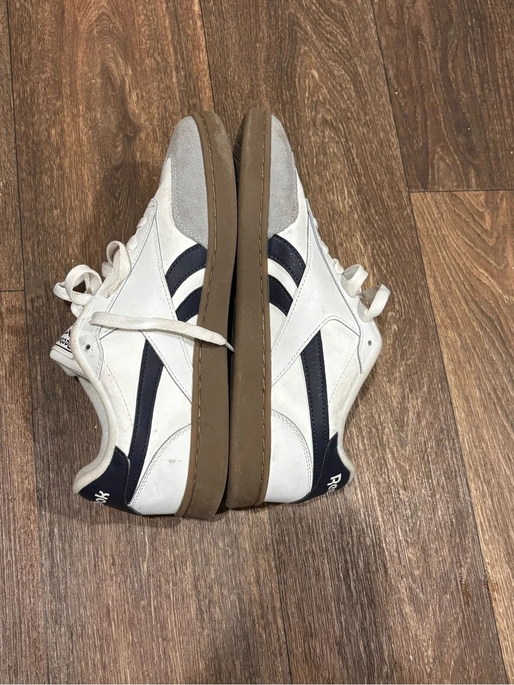 Reebok Classic Leather Gum Sole White Gray Navy Sneakers Men’s Size 9.5